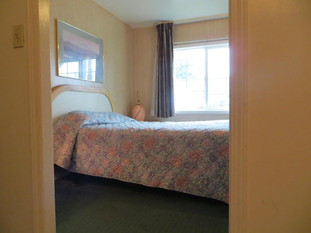 Madison Suites Motel Портленд Номер фото
